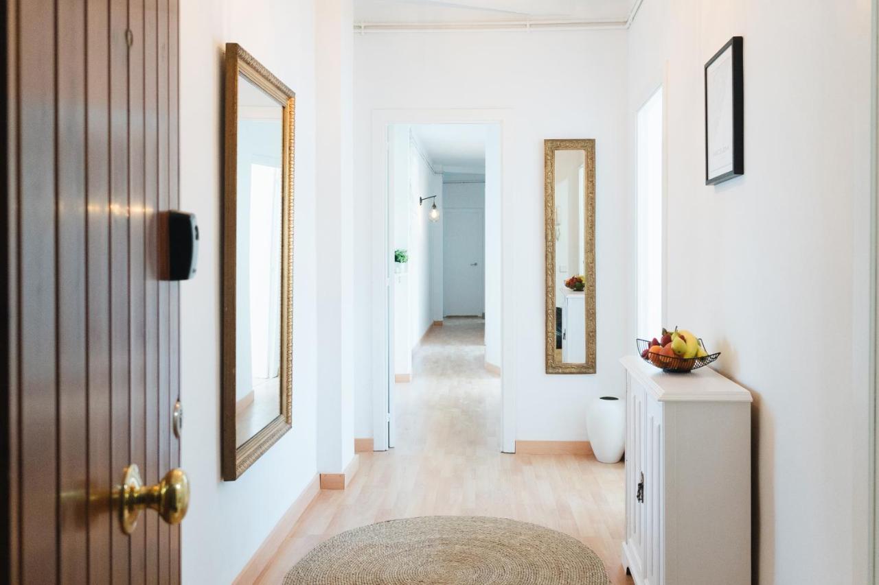 Sunny And Modern Apartment Ideal For Groups برشلونة المظهر الخارجي الصورة