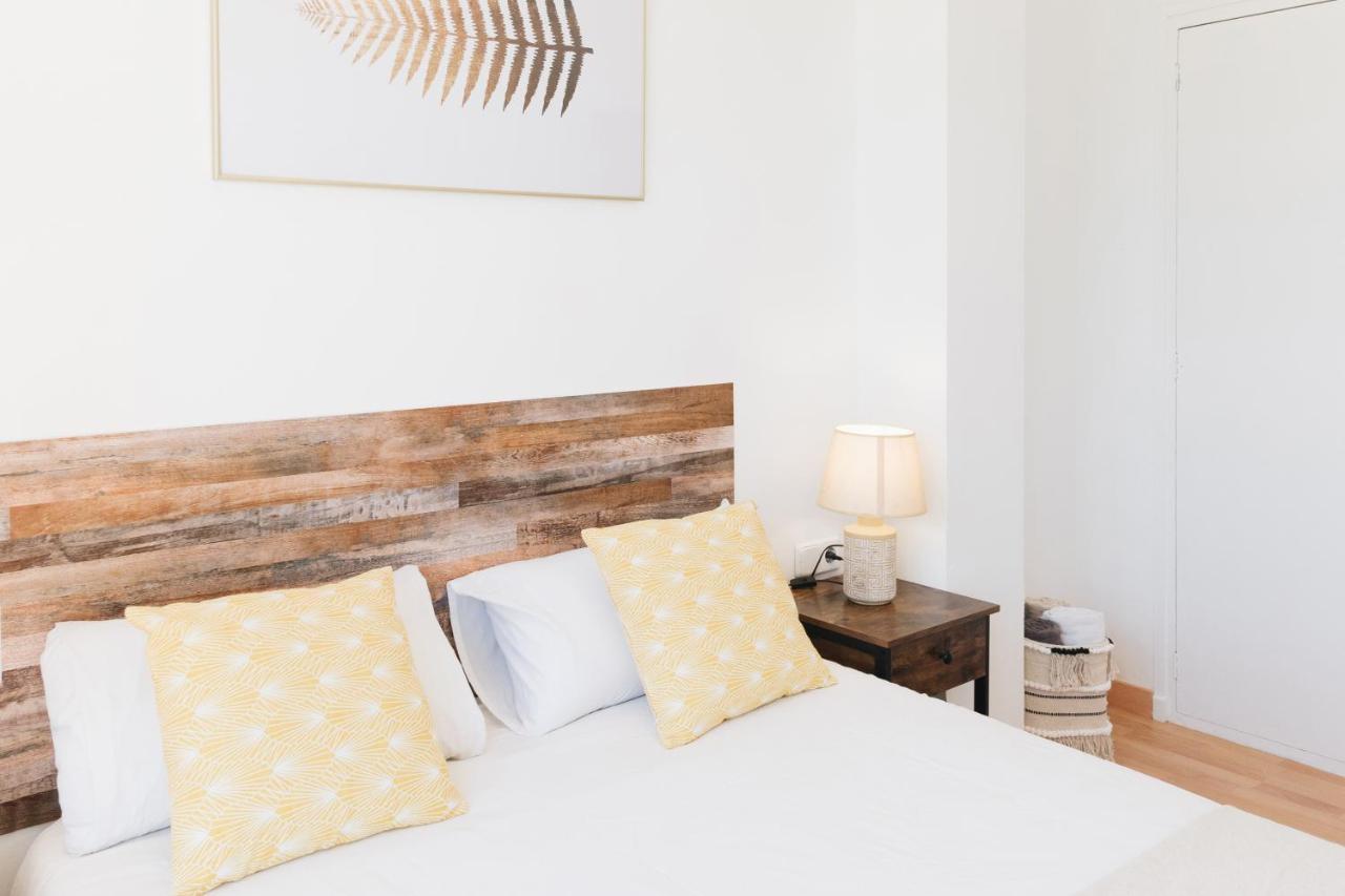 Sunny And Modern Apartment Ideal For Groups برشلونة المظهر الخارجي الصورة
