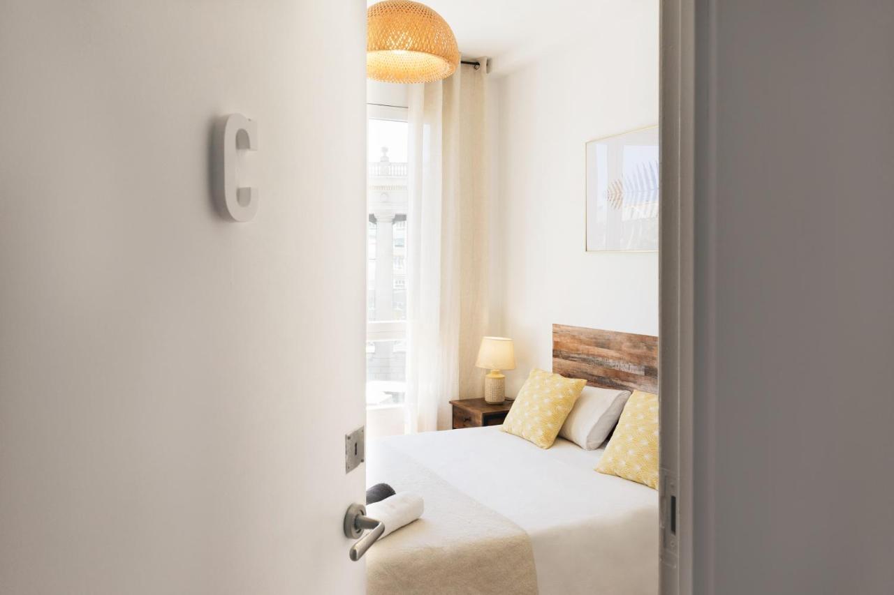 Sunny And Modern Apartment Ideal For Groups برشلونة المظهر الخارجي الصورة