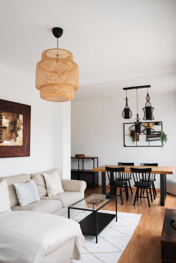 Sunny And Modern Apartment Ideal For Groups برشلونة المظهر الخارجي الصورة