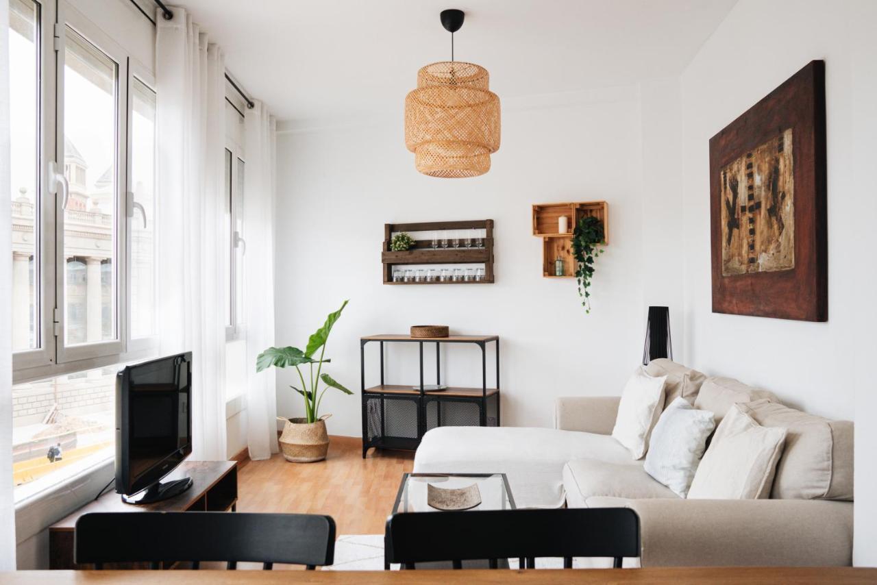 Sunny And Modern Apartment Ideal For Groups برشلونة المظهر الخارجي الصورة